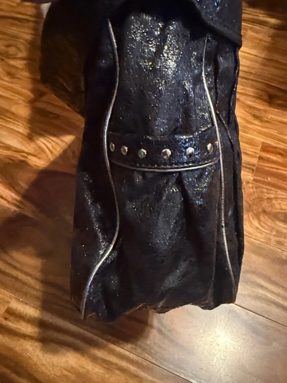 Kathy Van Zeeland Black Pleated Shoulder Bag with Silver Crest - Picture 6 of 7